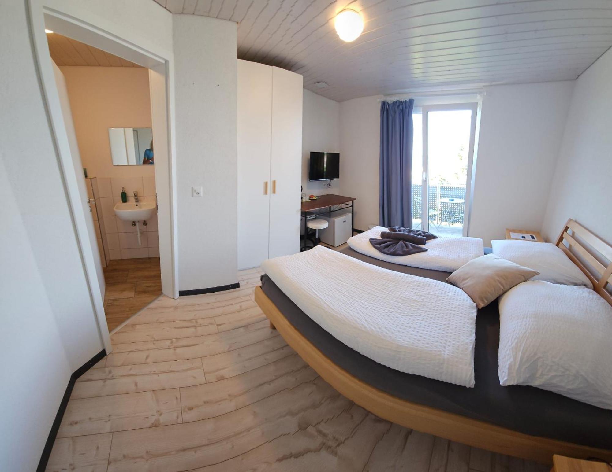 Mbar Hotel Altnau Екстериор снимка