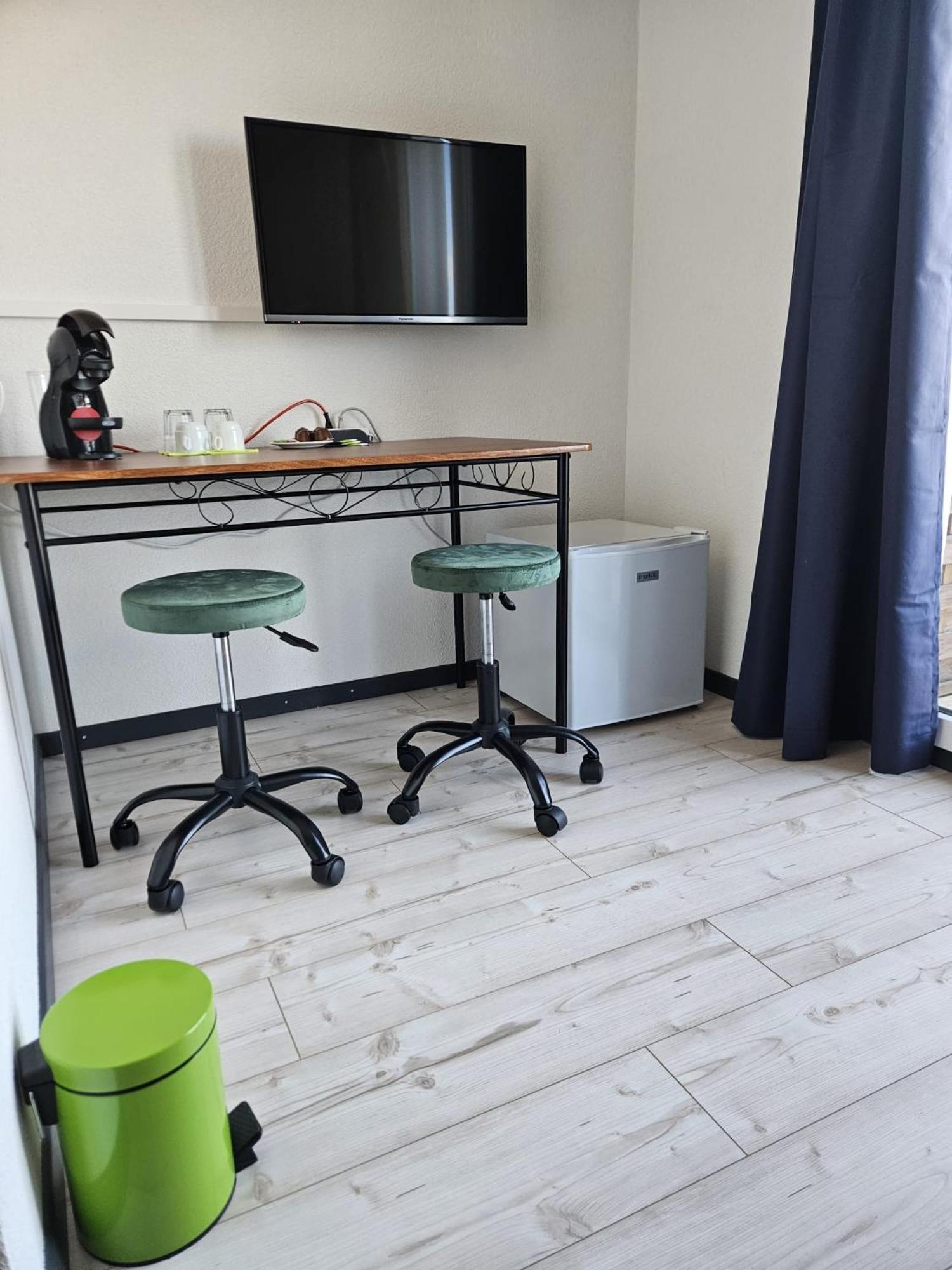 Mbar Hotel Altnau Екстериор снимка