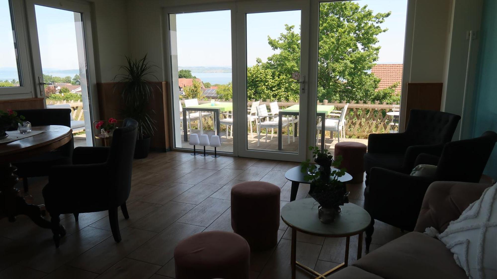 Mbar Hotel Altnau Екстериор снимка